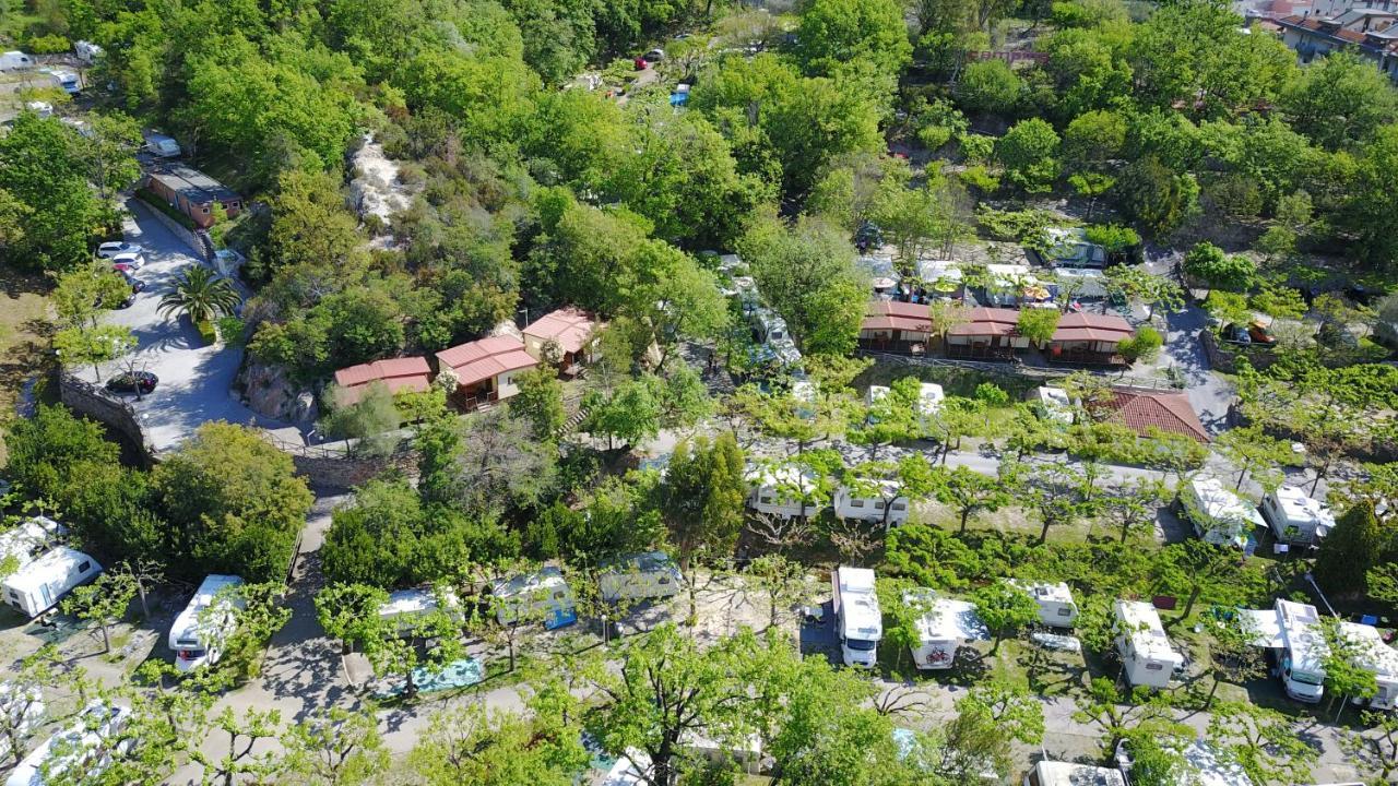 Campeggio Pian Dei Boschi Pietra Ligure Εξωτερικό φωτογραφία