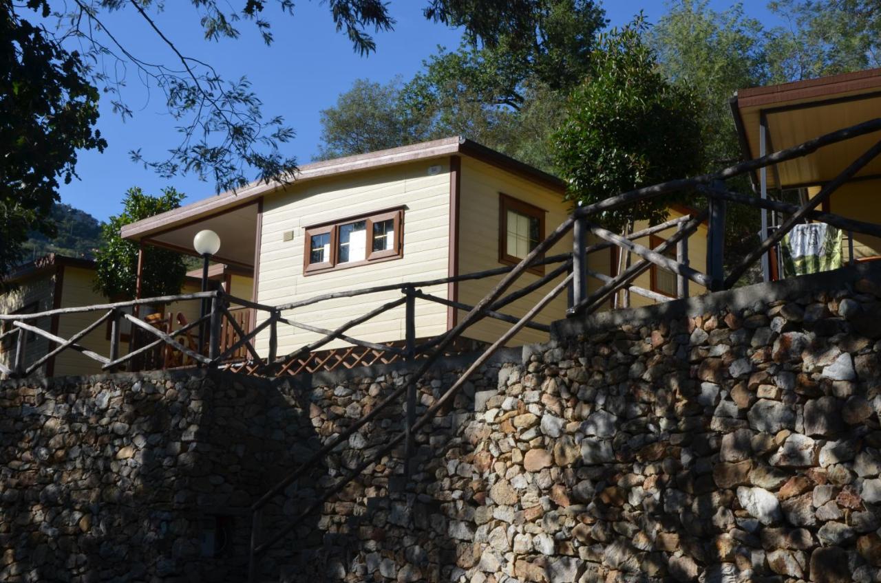 Campeggio Pian Dei Boschi Pietra Ligure Εξωτερικό φωτογραφία